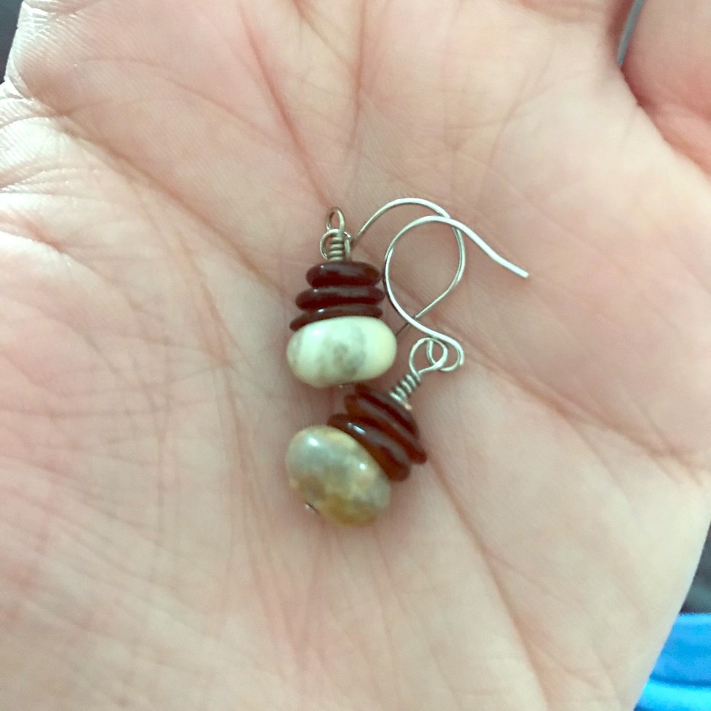 SMALL BROWN AND TAN EARRINGS